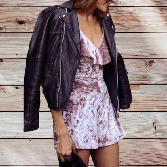 Urban Outfitters Pink Crushed Velvet Blush Romper - Picture 4 of 4